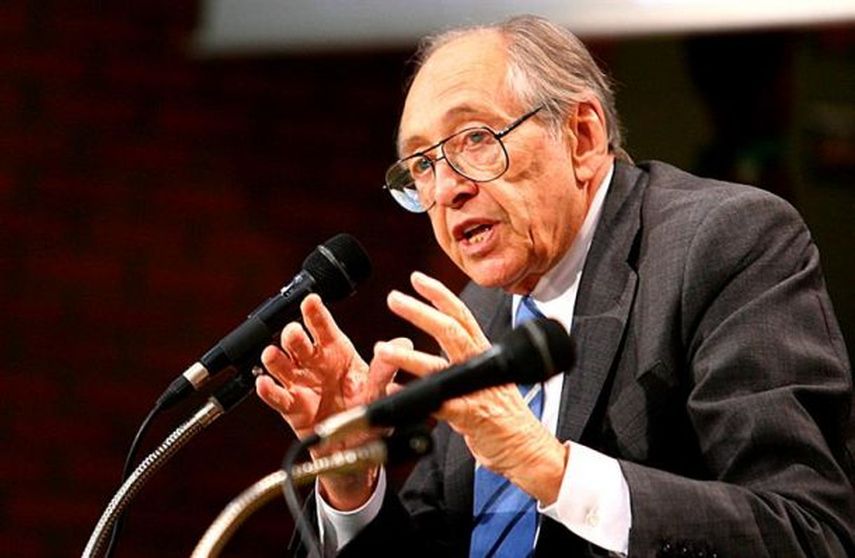 El escritor estadounidense Alvin Toffler (EFE/Archivo) 