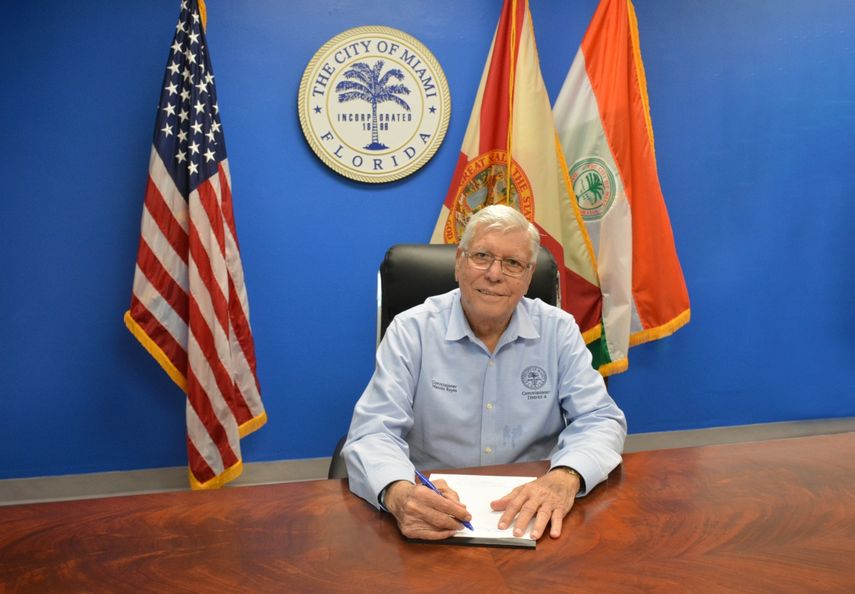 Manolo Reyes, Comisionado del Distrito 4 de la Ciudad de Miami