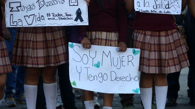 Aumenta a 40 el numéro de niñas muertas por incendio en Guatemala