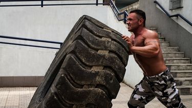 Crossfit es una marca registrada que ofrece un programa orientando a desarrollar fuerza muscular, resistencia cardiorespiratoria y flexibilidad. (Archivo)
