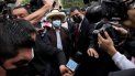 Pedro Castillo está rodeado de periodistas en Lima, Perú. Pedro Castillo está rodeado de periodistas en Lima, Perú.