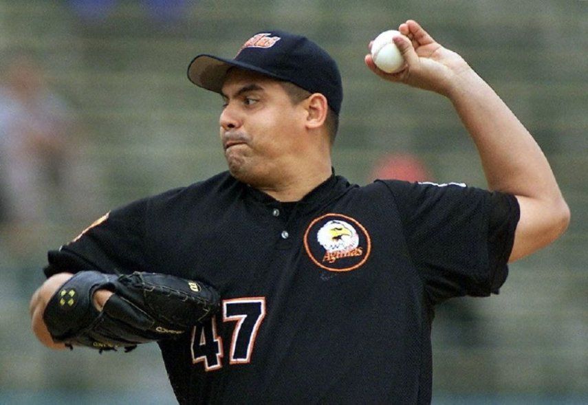 El exlanzador venezolano Wilson Álvarez, en ese momento como serpentinero activo de las Águilas del Zulia, durante un juego de la Serie del Caribe, el 2 de febrero del 2000.