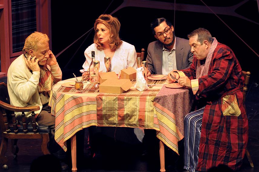 Gerardo Riverón, Isabel Moreno, Luis Martínez y Julio Rodríguez conforman el elenco. (ASELA TORRES)