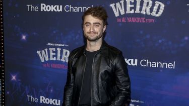 El actor Daniel Radcliffe asiste al estreno de Weird: The Al Yankovic Story en el Alamo Drafthouse Cinema Downtown Brooklyn el martes, 1 de noviembre de 2022, en Nueva York. 
