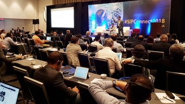 Editores y periodistas de 25 países participan en las sesiones de SIPConnect 2018, en Miami.