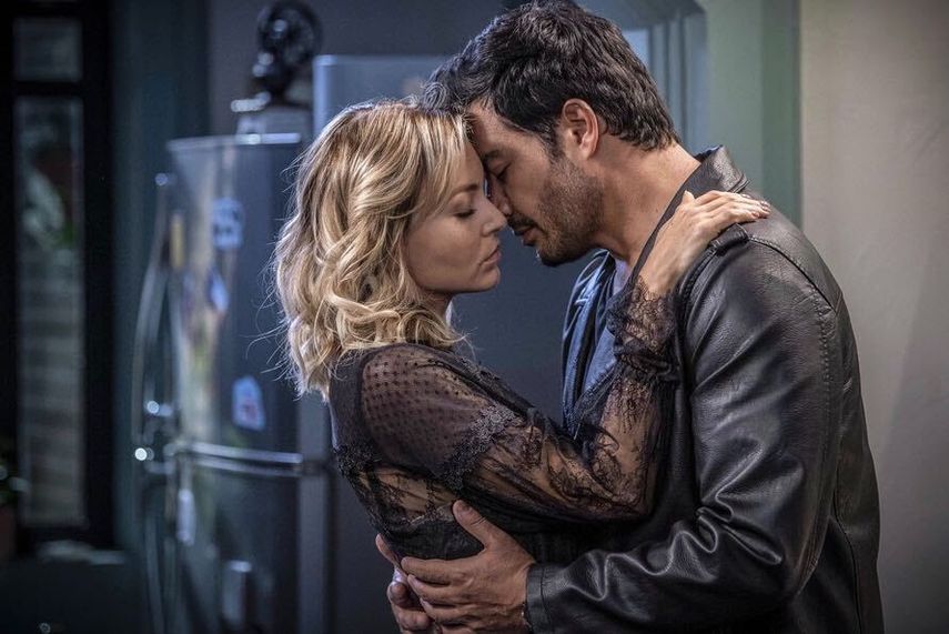 Los actores&nbsp;Angelique Boyer y Andrés Palacios protagonizan la nueva serie de Univision,&nbsp;Imperio de mentiras.