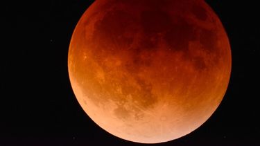 Imagen de la llamada superluna de Sangre.