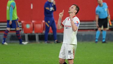 El croata Ivan Rakitic celebra tras anotar un gol para el Sevilla en Copa del Rey contra el Barcelona, su exequipo