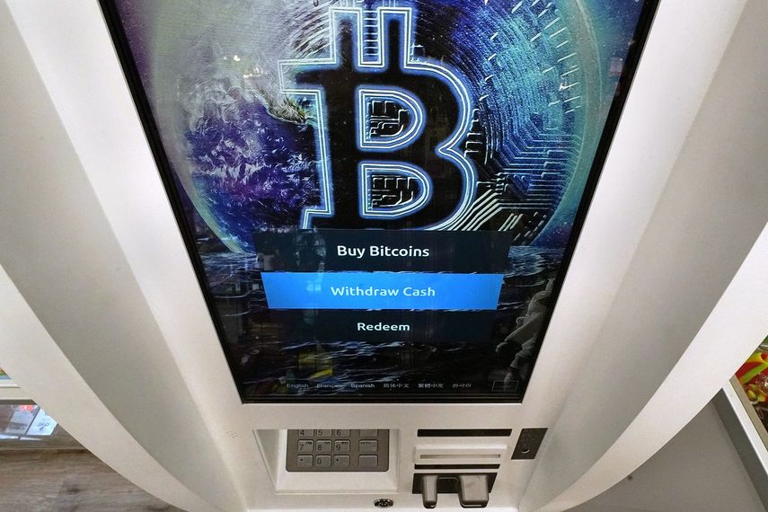 Imagen de un cajero para obtener bitcoin en efectivo.
