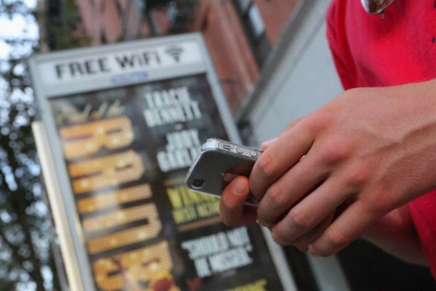 El alcalde de la ciudad, Bill de Blasio, destacó en un comunicado la importancia de ofrecer acceso a la red a los ciudadanos que tienen dificultades económicas (CORTESÍA)