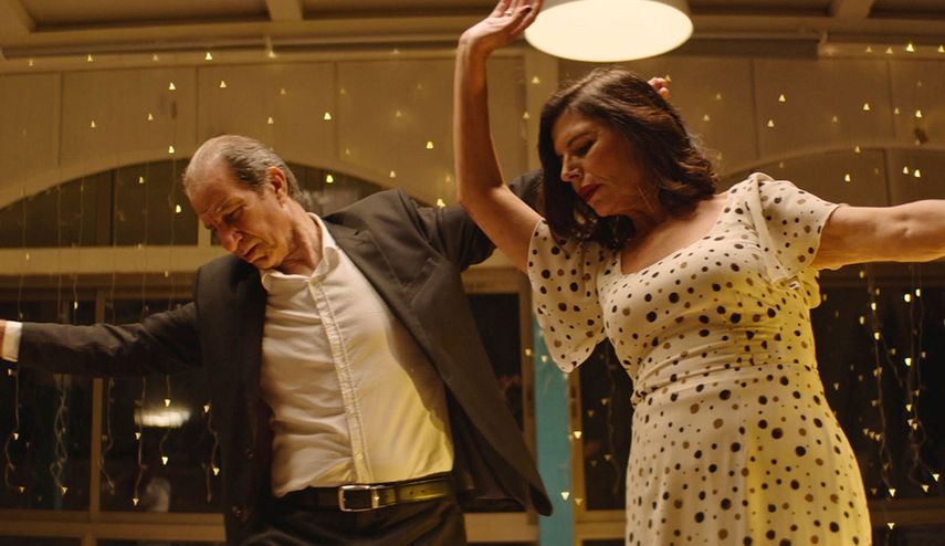Imagen de la comedia israelí Karaoke, del renombrado director Moshe Rosenthal, con las actuaciones estelares de Lior Ashkenazi y Sasson Gabay.