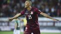 Salomón Rondón de Venezuela celebra tras anotar contra Bolivia durante el partido de fútbol clasificatorio sudamericano para la Copa Mundial de la FIFA Qatar 2022 en el estadio Agustín Tovar de Barinas, Venezuela, el 28 de enero de 2021. Salomón Rondón de Venezuela celebra tras anotar contra Bolivia durante el partido de fútbol clasificatorio sudamericano para la Copa Mundial de la FIFA Qatar 2022 en el estadio Agustín Tovar de Barinas, Venezuela, el 28 de enero de 2021.