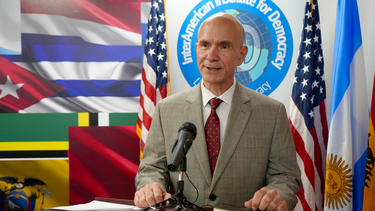 Robert Evan Ellis es nuevo miembro de la directiva del Instituto Interamericano para la Democracia (IID).