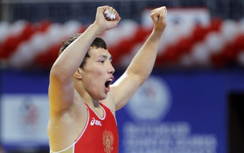 Víctor Lébedev, doble campeón mundial de lucha, ha sido incluido en el último momento. (EFE) 