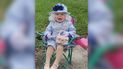 La hija de Katelyn Sutherland, residente de Florence, Kentucky, Jalayne, de dos años, fue vestida en Halloween de 2021 como la reina Isabel II.