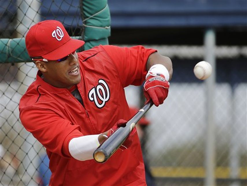 Escobar debe estar listo para jugar el día inaugural. (AP)