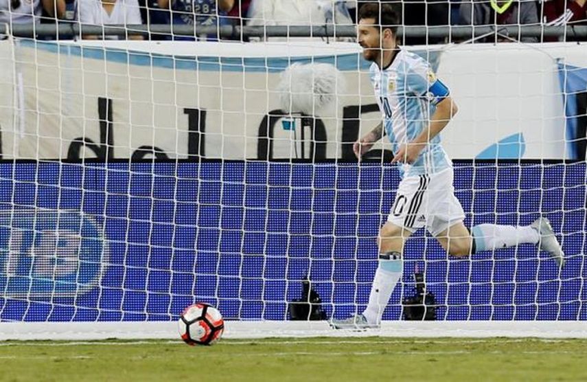 Argentina enfrentará a Estados Unidos en semifinales. (EFE)