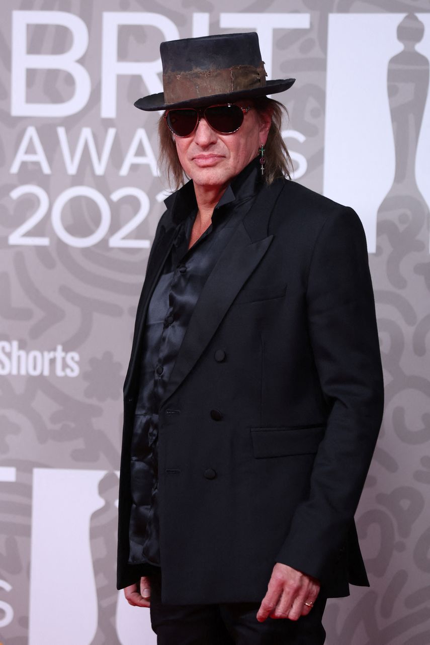 El guitarrista estadounidense Richie Sambora posa en la alfombra roja a su llegada a los BRIT Awards 2023 en Londres el 11 de febrero de 2023.