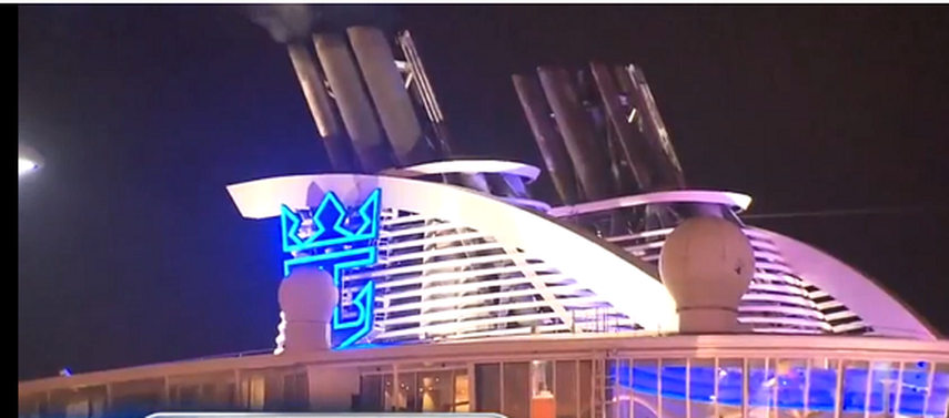 El menor estaba en un barco de Royal Caribean, donde ocurrió el accidente.(Captura Channel 10)