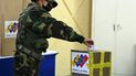 Militar de Venezuela ejerce su derecho al voto en las elecciones regionales del 21 de noviembre. Militar de Venezuela ejerce su derecho al voto en las elecciones regionales del 21 de noviembre.