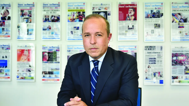 Spanish Broadcasting System (SBS) eleva a Tomas N. Regalado a vicepresidente de asuntos Gubernamentales y Corporativos/ Asesor Principal a la oficina del Presidente y Director de Operaciones (major conocido por sus siglas en ingles) COO. 