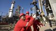 Los responsables de ese ligero retroceso de la producción son Nigeria, Arabia Saudí, Irak, Kuwait y Venezuela. (ARCHIVO)