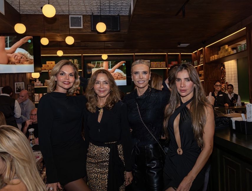 Diana March, Irma Martínez, Cata Maya y Natalia Botero, asistentes a la inauguración de la Sala de Despecho.&nbsp;