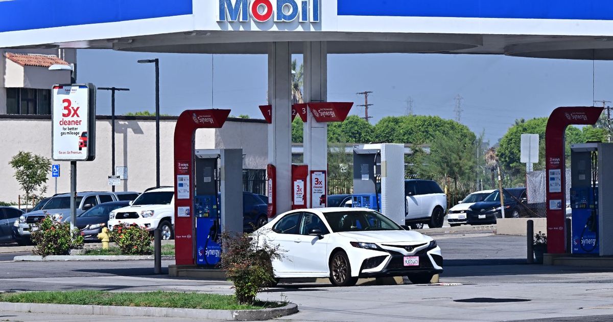 ExxonMobil y Chevron logran menos ganancias en 2do trimestre