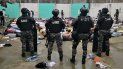 Foto divulgada por la Policía ecuatoriana de un operativo policial en la prisión de Bellavista en Santo Domingo de los Colorados, Ecuador, el 11 de mayo de 2022.