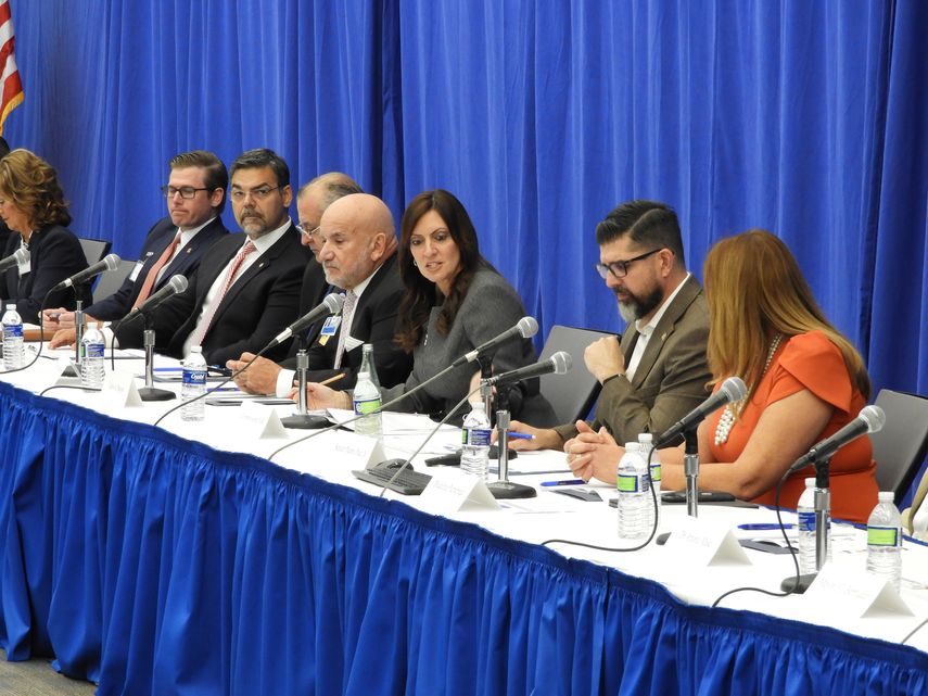 Las vicegobernadora Jeanette Núñez y el senador estatal Manny Díaz convocan a mesa redonda sobre escasez de enfermería.&nbsp;