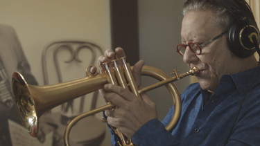Un fotograma del video musical Cuba no aguanta más, de Arturo Sandoval.&nbsp;