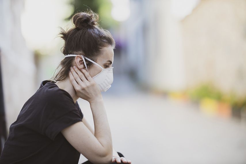 El uso de mascarilla es esencial para combatir el contagio.