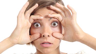 No existe un tratamiento único para las moscas flotantes.