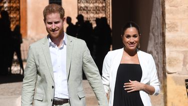 Foto de archivo de los duques de Sussex, Harry y Meghan, mientras visitan los Jardines Andaluces en Rabat (Marruecos) el 25 de febrero de 2019.