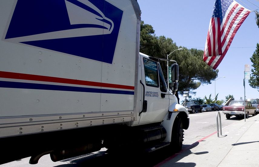 Un camión del Servicio Postal de Estados Unidos, USPS.