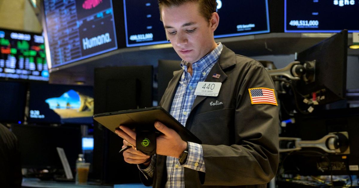 Wall Street abre sin dirección clara, espera una señal de la Reserva Federal