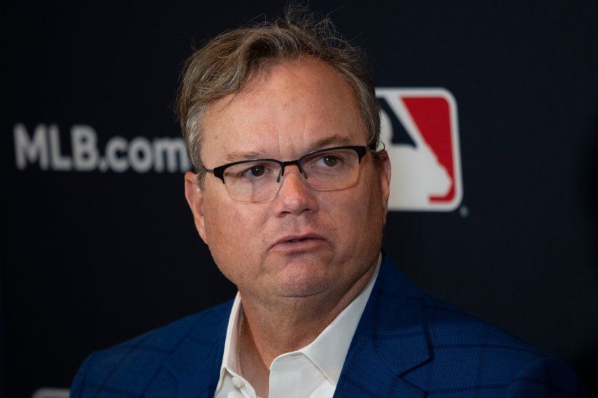 El mánager de los Padres de San Diego, Mike Shildt, responde a preguntas durante las reuniones invernales en Nashville, Tennessee, el martes 5 de diciembre del 2023.
