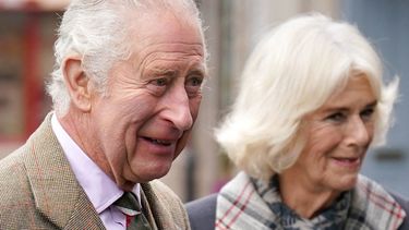 El rey Carlos III de Gran Bretaña y Camilla, reina consorte, llegan a una recepción para agradecer a la comunidad de Aberdeenshire su apoyo tras la muerte de la reina Isabel II, el 11 de octubre de 2022. Los monarcas ya seleccionaron la receta que se servirá en la coronación. 