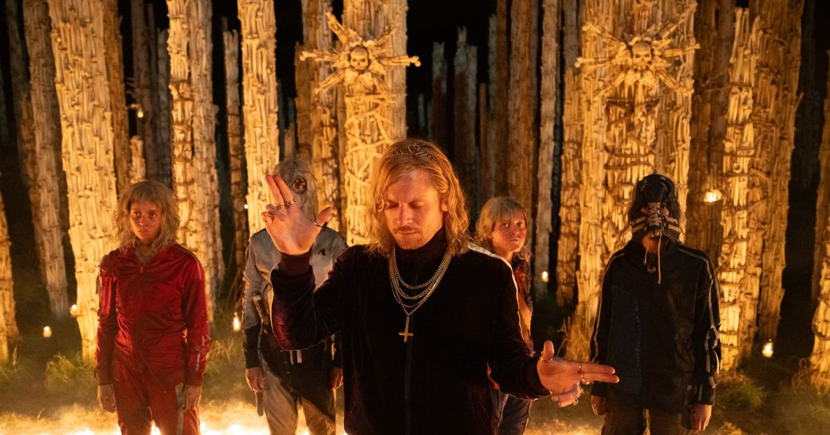 Filme 28 Years Later : The Bone Temple . ¿ Quiénes están enfermos ? 