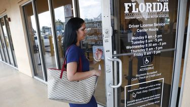 Oficina del servicio de licencias de conducir en Hialeah, en el sur de Florida.&nbsp;