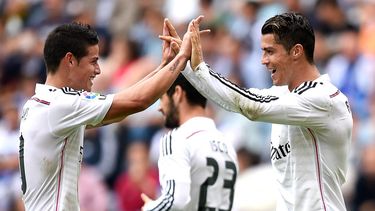 Asprilla opinó que James (izquierda) tiene los mismos gestos de Cristiano (derecha) cuando no recibe el balón&nbsp;