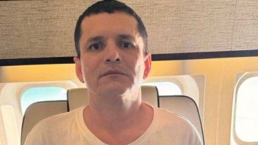 El ministro del Interior de Ecuador, John Reimberg, anunció la captura de Roberto Carlos Álvarez, alias El Gerente y su traslado a Ecuador para responden ante la Justicia.