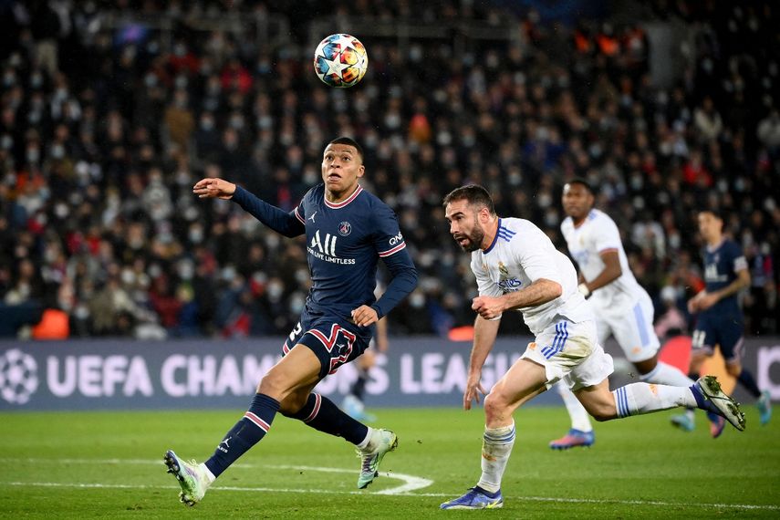 El francés Kylian Mbappé frente al arco del Real Madrid en Champions League para darle el triunfo al PSG