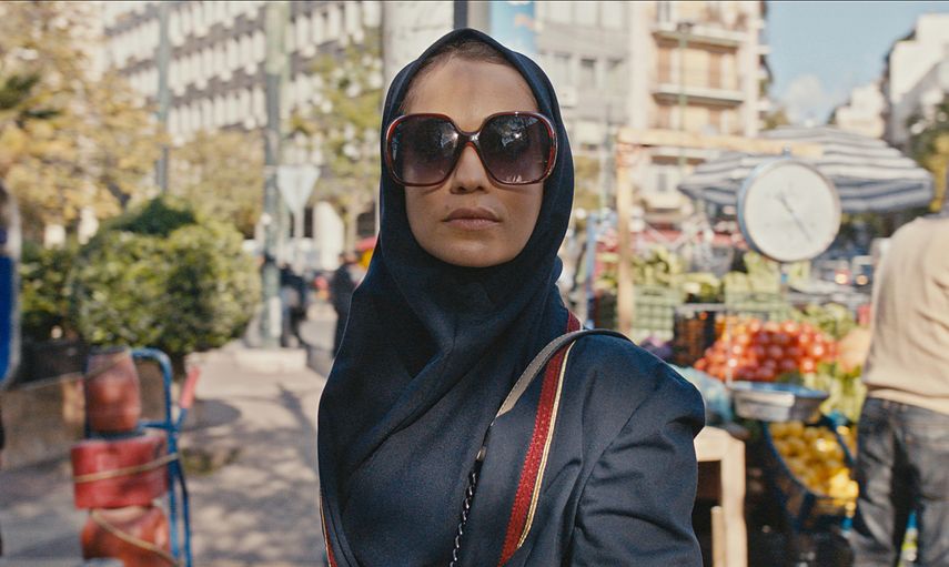 En esta imagen difundida por Apple TV+, la actriz Niv Sultan como Tamar Rabinyan en una escena de la serie Tehran.&nbsp;&nbsp;