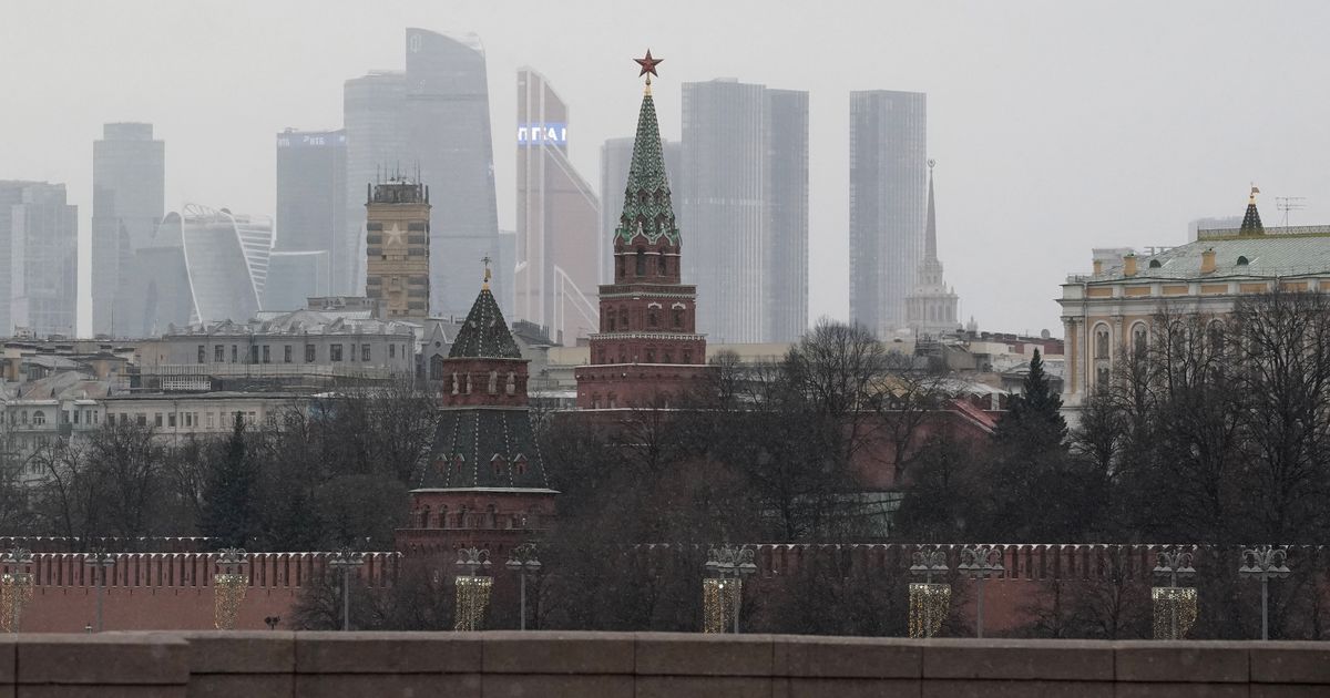 Rusia: Cuatro muertos tras estrellarse una avioneta en Moscú