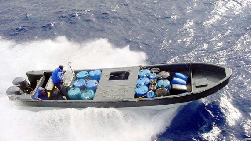 La Armada realizó un doble operativo en el Pacífico.