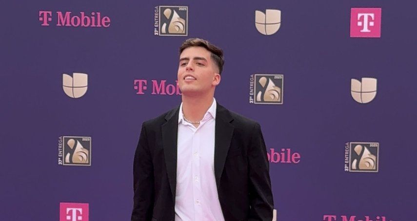 El influencer César Ruiz en Premio Lo Nuestro 2025.