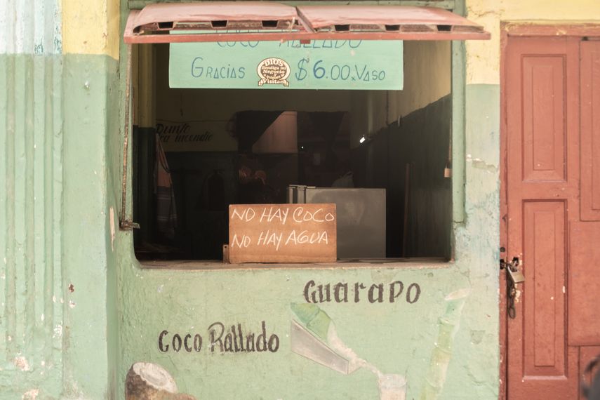 Imagen referencial de un puesto de guarapo y coco rallado en Cuba.&nbsp;