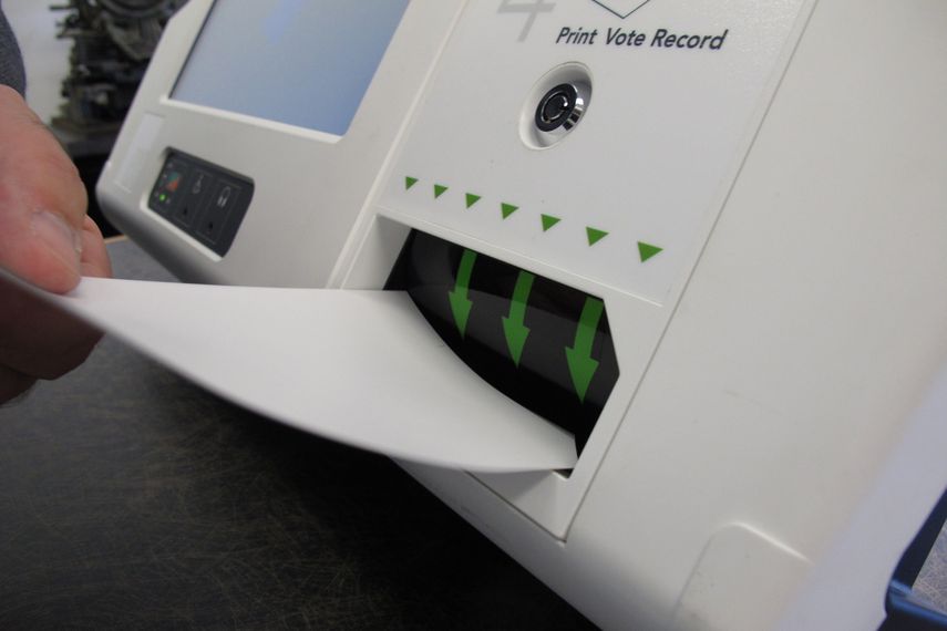 Foto tomada el 16 de agosto del 2019 de una prueba de una m&aacute;quina de votaci&oacute;n en Raleigh, Carolina del Norte.&nbsp;