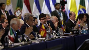 El presidente de Costa Rica, Carlos Alvarado, durante su intervención en la plenaria de la XXVI Cumbre Iberoamericana&nbsp;en Antigua, Guatemala.